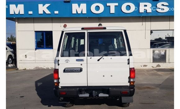 Buy Import Toyota Land Cruiser White Car in Import - Dubai in Akmecet Buy Import Toyota Land Cruiser White Car in Import - Dubai in Akmecet