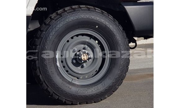 Buy Import Toyota Land Cruiser White Car in Import - Dubai in Akmecet Buy Import Toyota Land Cruiser White Car in Import - Dubai in Akmecet