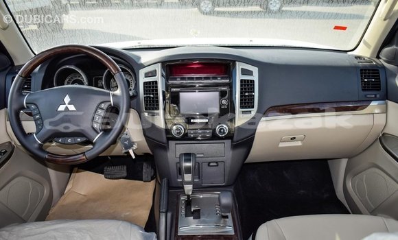 Buy Import Mitsubishi Pajero White Car in Import - Dubai in Akmecet Buy Import Mitsubishi Pajero White Car in Import - Dubai in Akmecet