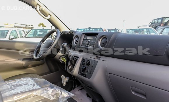 Buy Import Nissan Urvan White Car in Import - Dubai in Akmecet Buy Import Nissan Urvan White Car in Import - Dubai in Akmecet