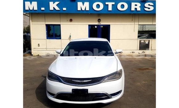 Buy Import Chrysler 200 White Car in Import - Dubai in Akmecet