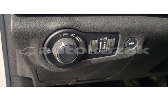 Buy Import Chrysler 200 White Car in Import - Dubai in Akmecet Buy Import Chrysler 200 White Car in Import - Dubai in Akmecet