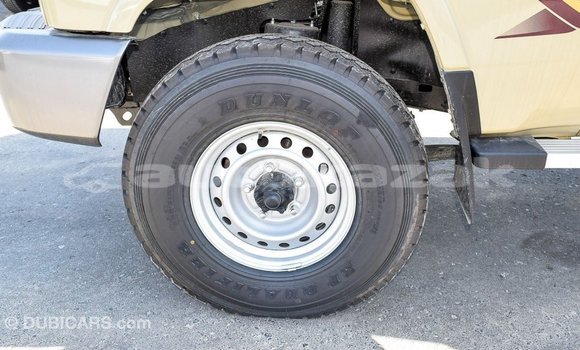 Buy Import Toyota Land Cruiser Beige Car in Import - Dubai in Akmecet Buy Import Toyota Land Cruiser Beige Car in Import - Dubai in Akmecet