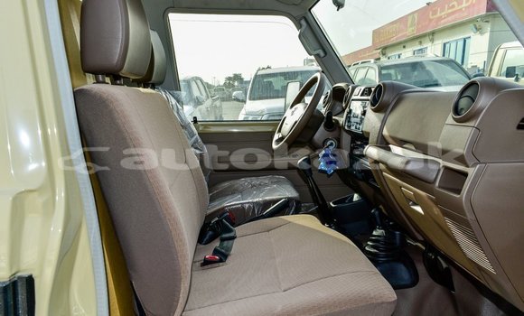 Buy Import Toyota Land Cruiser Beige Car in Import - Dubai in Akmecet Buy Import Toyota Land Cruiser Beige Car in Import - Dubai in Akmecet