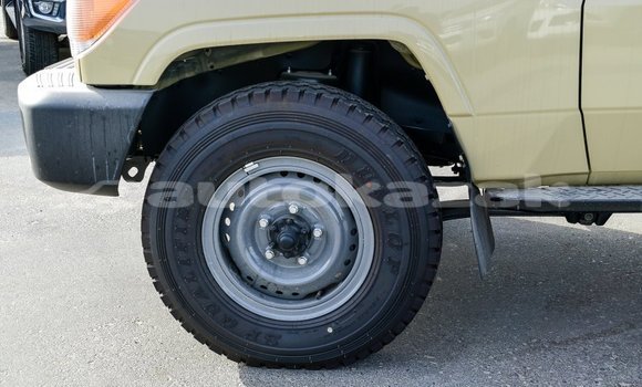 Buy Import Toyota Land Cruiser Beige Car in Import - Dubai in Akmecet Buy Import Toyota Land Cruiser Beige Car in Import - Dubai in Akmecet