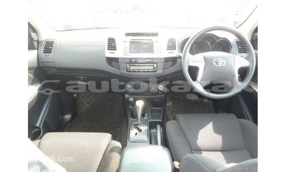 Buy Import Toyota Hilux White Car in Import - Dubai in Akmecet Buy Import Toyota Hilux White Car in Import - Dubai in Akmecet