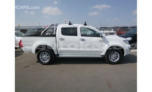 Buy Import Toyota Hilux White Car in Import - Dubai in Akmecet Buy Import Toyota Hilux White Car in Import - Dubai in Akmecet
