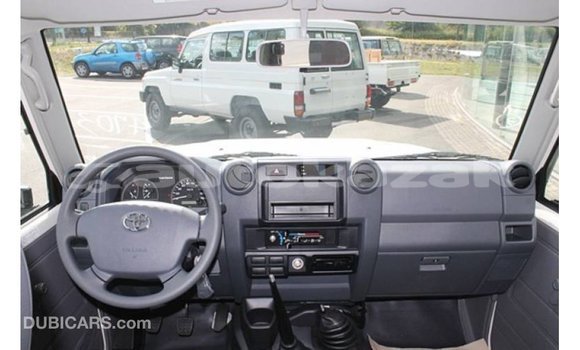 Buy Import Toyota Land Cruiser White Car in Import - Dubai in Akmecet Buy Import Toyota Land Cruiser White Car in Import - Dubai in Akmecet