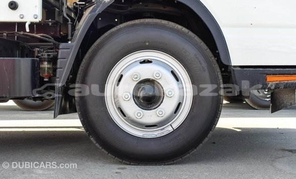 Buy Import Mitsubishi Carisma White Car in Import - Dubai in Akmecet Buy Import Mitsubishi Carisma White Car in Import - Dubai in Akmecet