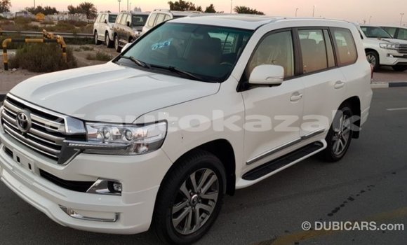 Buy Import Toyota Land Cruiser White Car in Import - Dubai in Akmecet Buy Import Toyota Land Cruiser White Car in Import - Dubai in Akmecet