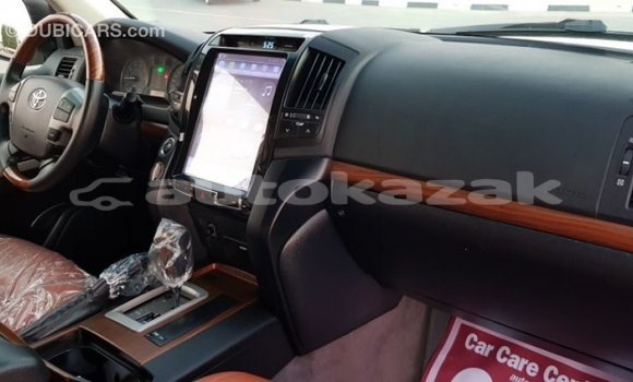 Buy Import Toyota Land Cruiser White Car in Import - Dubai in Akmecet Buy Import Toyota Land Cruiser White Car in Import - Dubai in Akmecet