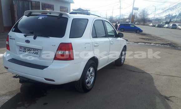 Buy Used Kia Sorento White Car in Talgar in Almati