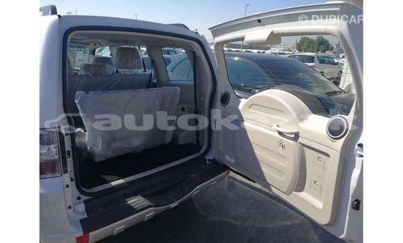 Buy Import Mitsubishi Pajero White Car in Import - Dubai in Akmecet Buy Import Mitsubishi Pajero White Car in Import - Dubai in Akmecet