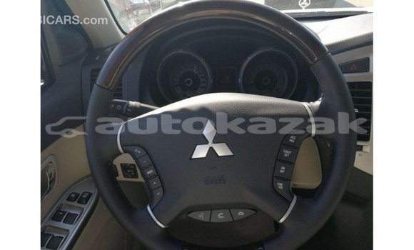 Buy Import Mitsubishi Pajero White Car in Import - Dubai in Akmecet Buy Import Mitsubishi Pajero White Car in Import - Dubai in Akmecet