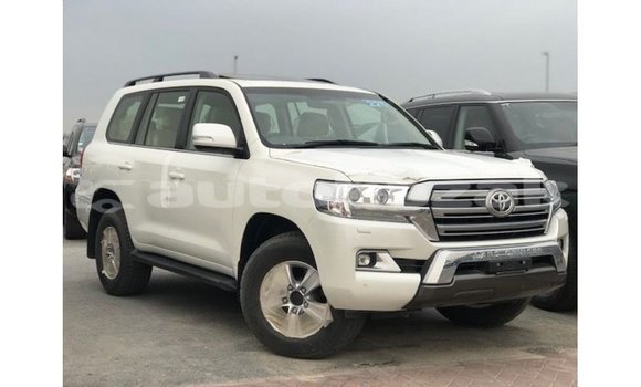 Buy Import Toyota Land Cruiser White Car in Import - Dubai in Akmecet Buy Import Toyota Land Cruiser White Car in Import - Dubai in Akmecet