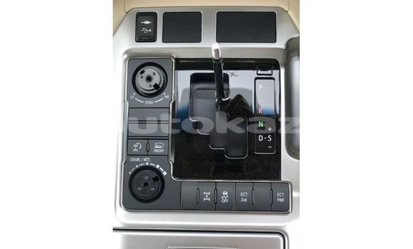 Buy Import Toyota Land Cruiser White Car in Import - Dubai in Akmecet Buy Import Toyota Land Cruiser White Car in Import - Dubai in Akmecet