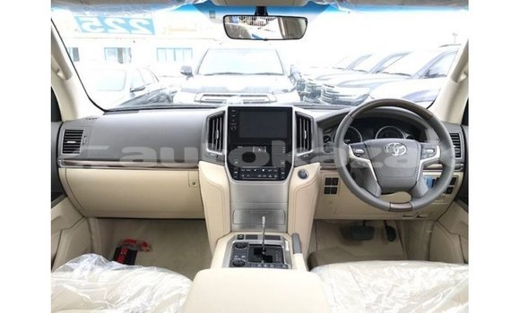 Buy Import Toyota Land Cruiser White Car in Import - Dubai in Akmecet Buy Import Toyota Land Cruiser White Car in Import - Dubai in Akmecet