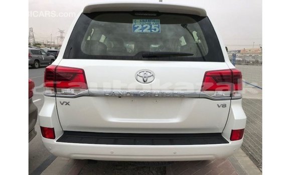 Buy Import Toyota Land Cruiser White Car in Import - Dubai in Akmecet Buy Import Toyota Land Cruiser White Car in Import - Dubai in Akmecet