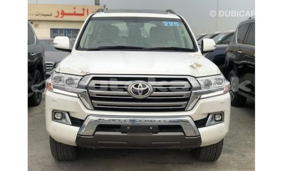 Buy Import Toyota Land Cruiser White Car in Import - Dubai in Akmecet Buy Import Toyota Land Cruiser White Car in Import - Dubai in Akmecet
