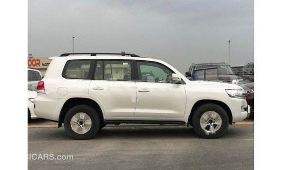Buy Import Toyota Land Cruiser White Car in Import - Dubai in Akmecet Buy Import Toyota Land Cruiser White Car in Import - Dubai in Akmecet