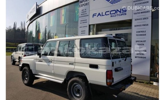 Buy Import Toyota Land Cruiser White Car in Import - Dubai in Akmecet Buy Import Toyota Land Cruiser White Car in Import - Dubai in Akmecet