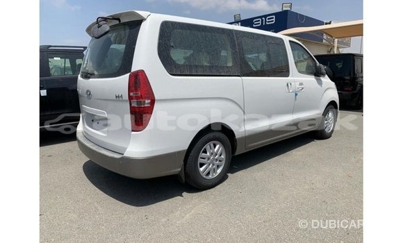 Buy Import Hyundai Accent White Car in Import - Dubai in Akmecet Buy Import Hyundai Accent White Car in Import - Dubai in Akmecet