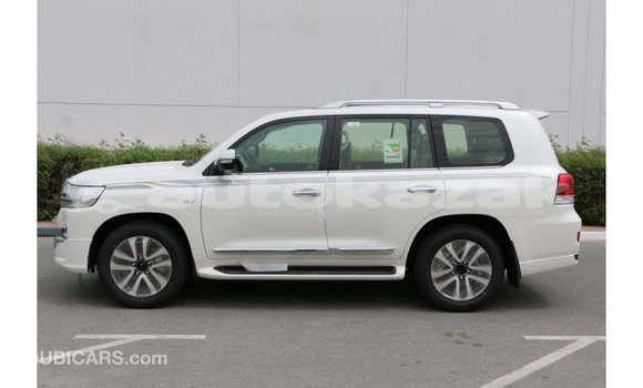 Buy Import Toyota Land Cruiser White Car in Import - Dubai in Akmecet Buy Import Toyota Land Cruiser White Car in Import - Dubai in Akmecet