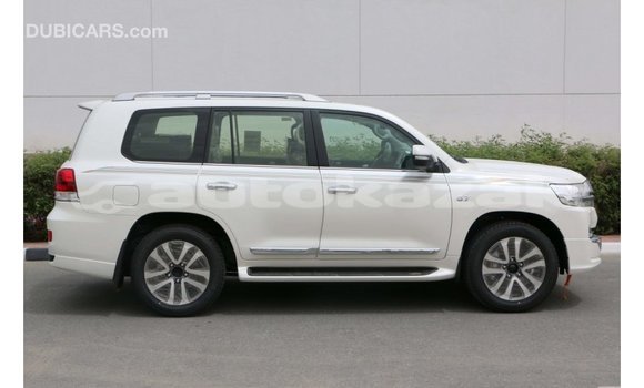 Buy Import Toyota Land Cruiser White Car in Import - Dubai in Akmecet Buy Import Toyota Land Cruiser White Car in Import - Dubai in Akmecet
