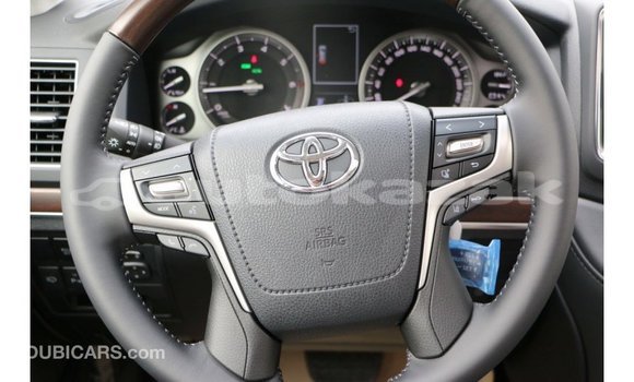 Buy Import Toyota Land Cruiser White Car in Import - Dubai in Akmecet Buy Import Toyota Land Cruiser White Car in Import - Dubai in Akmecet