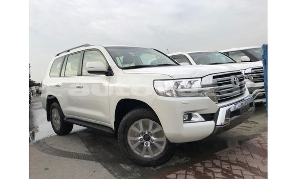 Buy Import Toyota Land Cruiser White Car in Import - Dubai in Akmecet Buy Import Toyota Land Cruiser White Car in Import - Dubai in Akmecet