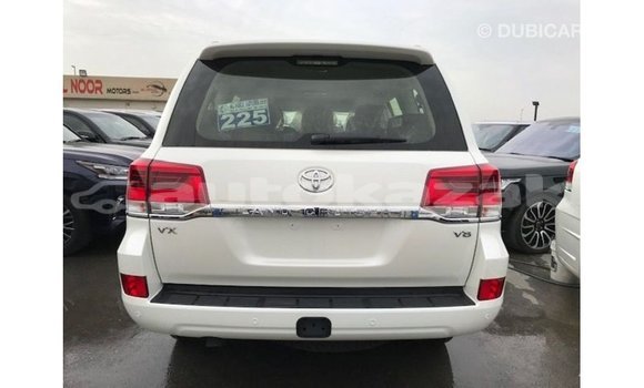Buy Import Toyota Land Cruiser White Car in Import - Dubai in Akmecet Buy Import Toyota Land Cruiser White Car in Import - Dubai in Akmecet
