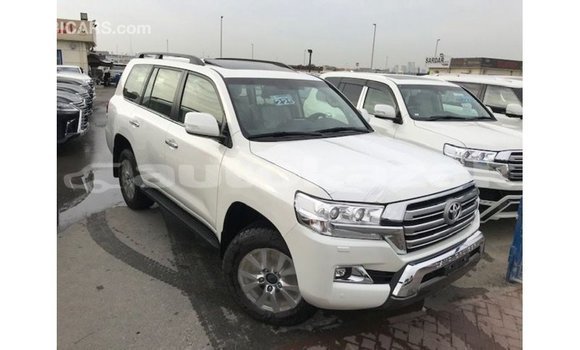 Buy Import Toyota Land Cruiser White Car in Import - Dubai in Akmecet Buy Import Toyota Land Cruiser White Car in Import - Dubai in Akmecet