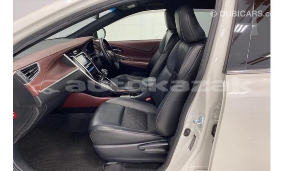 Buy Import Toyota Harrier White Car in Import - Dubai in Akmecet Buy Import Toyota Harrier White Car in Import - Dubai in Akmecet