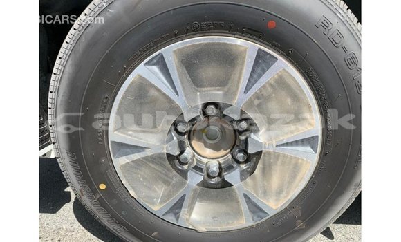 Buy Import Toyota Hiace White Car in Import - Dubai in Akmecet Buy Import Toyota Hiace White Car in Import - Dubai in Akmecet