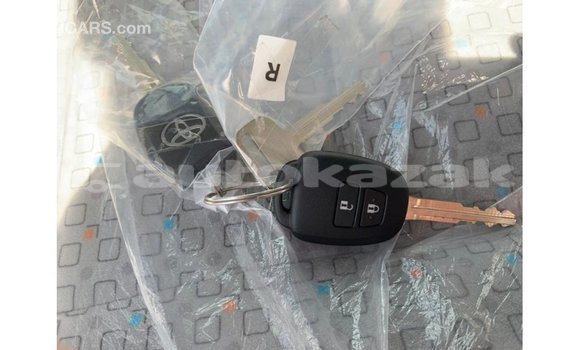 Buy Import Toyota Hiace White Car in Import - Dubai in Akmecet Buy Import Toyota Hiace White Car in Import - Dubai in Akmecet