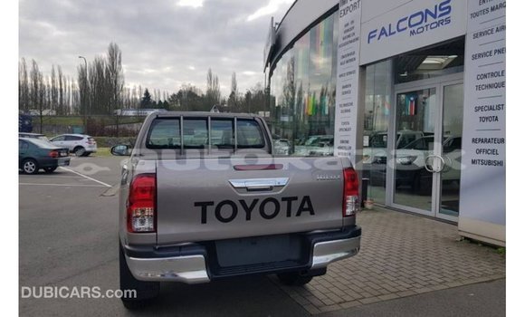 Buy Import Toyota Hilux Brown Car in Import - Dubai in Akmecet Buy Import Toyota Hilux Brown Car in Import - Dubai in Akmecet