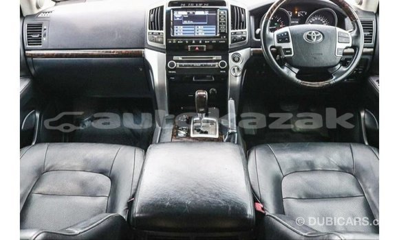 Buy Import Toyota Land Cruiser White Car in Import - Dubai in Akmecet Buy Import Toyota Land Cruiser White Car in Import - Dubai in Akmecet