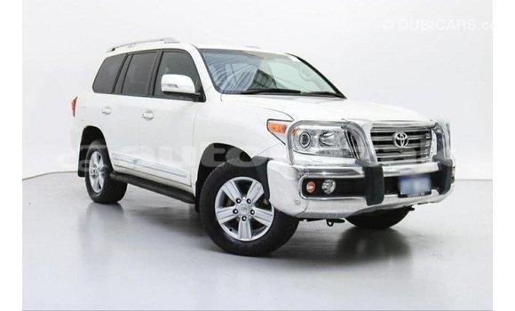 Buy Import Toyota Land Cruiser White Car in Import - Dubai in Akmecet Buy Import Toyota Land Cruiser White Car in Import - Dubai in Akmecet