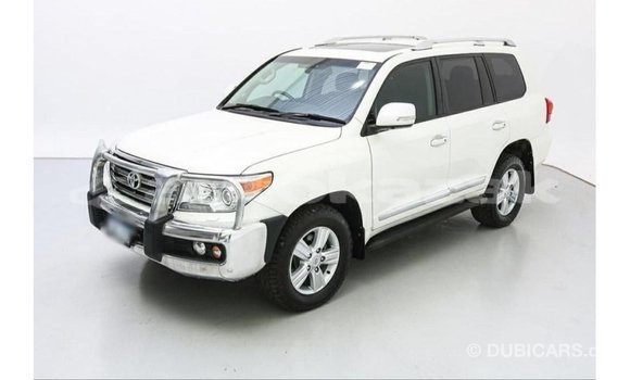 Buy Import Toyota Land Cruiser White Car in Import - Dubai in Akmecet Buy Import Toyota Land Cruiser White Car in Import - Dubai in Akmecet