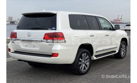 Buy Import Toyota Land Cruiser White Car in Import - Dubai in Akmecet Buy Import Toyota Land Cruiser White Car in Import - Dubai in Akmecet
