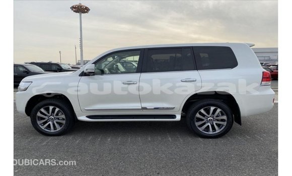 Buy Import Toyota Land Cruiser White Car in Import - Dubai in Akmecet Buy Import Toyota Land Cruiser White Car in Import - Dubai in Akmecet