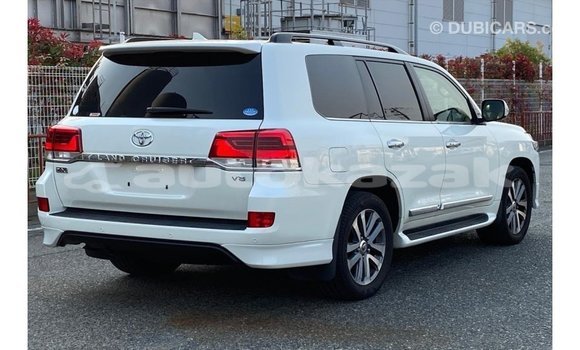 Buy Import Toyota Land Cruiser White Car in Import - Dubai in Akmecet Buy Import Toyota Land Cruiser White Car in Import - Dubai in Akmecet