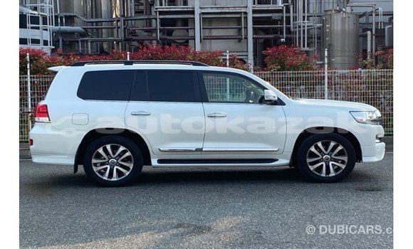 Buy Import Toyota Land Cruiser White Car in Import - Dubai in Akmecet Buy Import Toyota Land Cruiser White Car in Import - Dubai in Akmecet