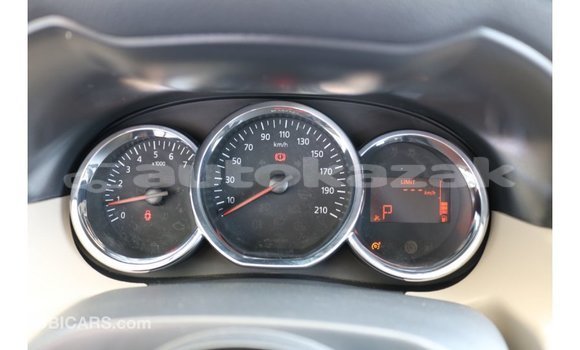 Buy Import Renault Duster White Car in Import - Dubai in Akmecet