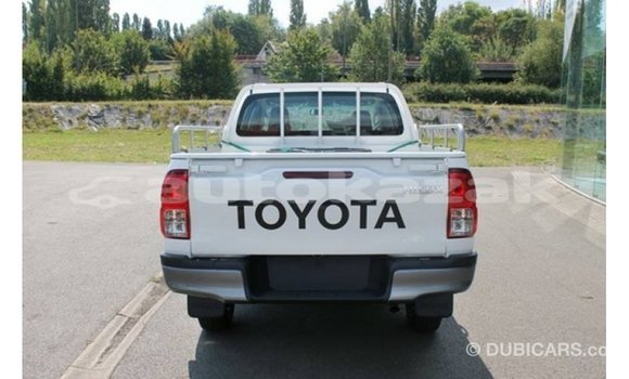 Buy Import Toyota Hilux White Car in Import - Dubai in Akmecet Buy Import Toyota Hilux White Car in Import - Dubai in Akmecet