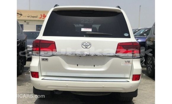 Buy Import Toyota Land Cruiser White Car in Import - Dubai in Akmecet Buy Import Toyota Land Cruiser White Car in Import - Dubai in Akmecet