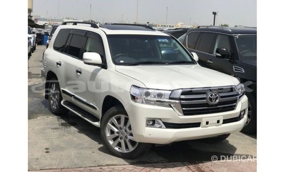 Buy Import Toyota Land Cruiser White Car in Import - Dubai in Akmecet Buy Import Toyota Land Cruiser White Car in Import - Dubai in Akmecet