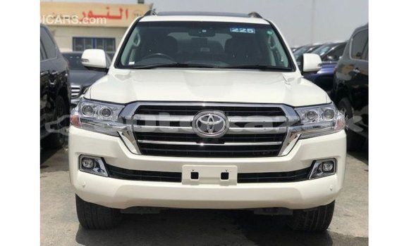 Buy Import Toyota Land Cruiser White Car in Import - Dubai in Akmecet Buy Import Toyota Land Cruiser White Car in Import - Dubai in Akmecet