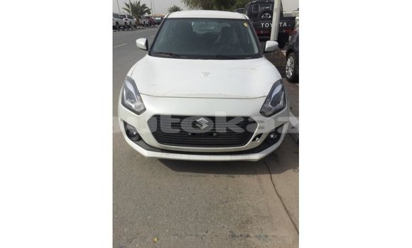 Buy Import Suzuki Swift White Car in Import - Dubai in Akmecet