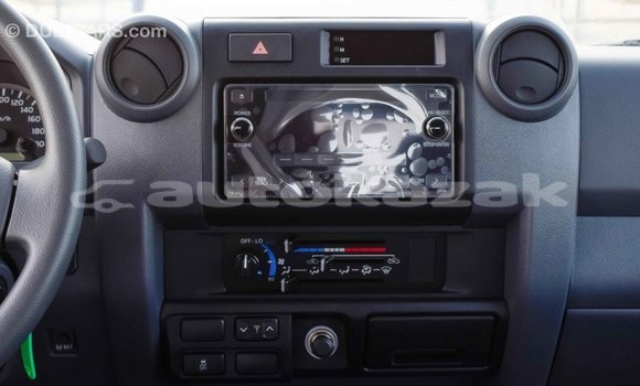 Buy Import Toyota Land Cruiser White Car in Import - Dubai in Akmecet Buy Import Toyota Land Cruiser White Car in Import - Dubai in Akmecet